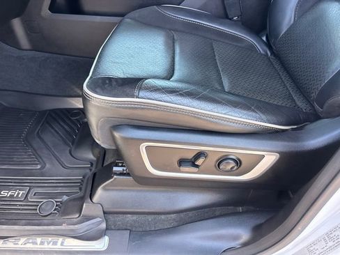 Used 2022 RAM 1500 Laramie AWD/4WD image 7