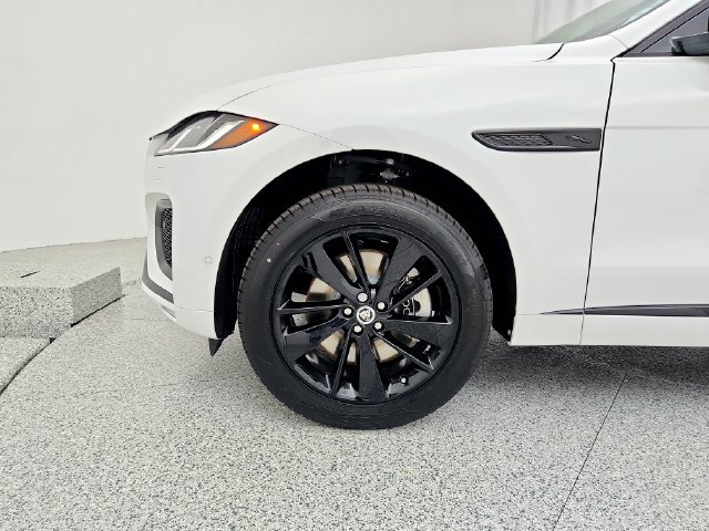 Certified 2026 Jaguar F-PACE R-Dynamic S AWD/4WD image 13