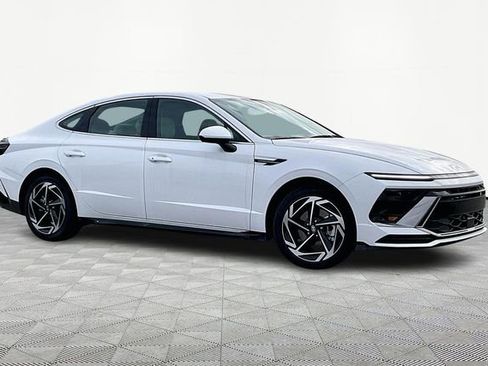 New 2026 Hyundai Sonata SEL image 1