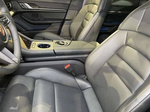 Certified 2025 Porsche Taycan AWD/4WD image 5
