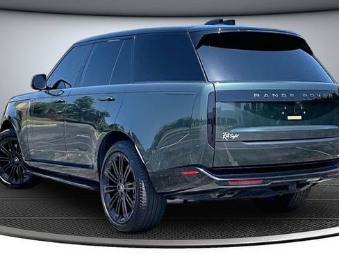 Used 2024 Land Rover Range Rover SE AWD/4WD image 4