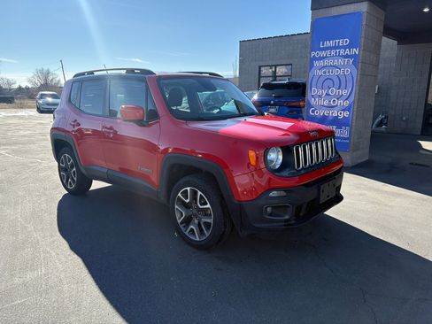 Used 2016 Jeep Renegade Latitude w/ Popular Equipment Group image 3