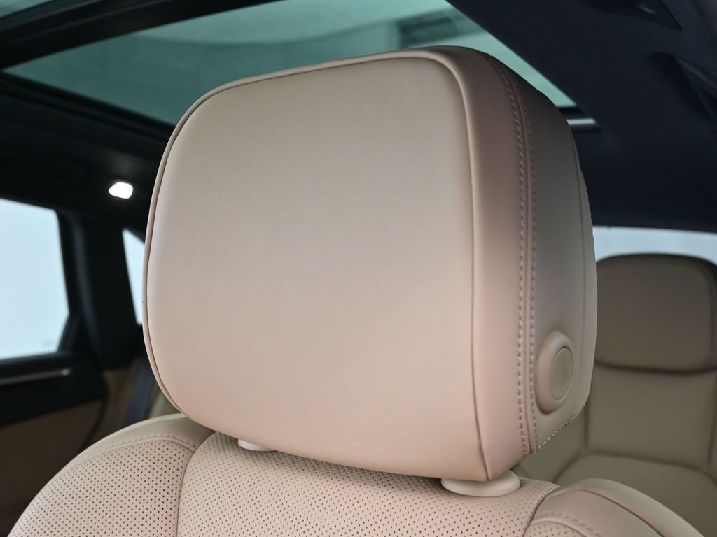 Certified 2026 Porsche Macan AWD/4WD image 20