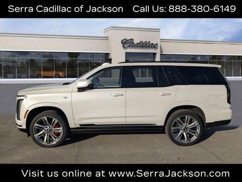 Used 2025 Cadillac Escalade Sport Platinum image 1