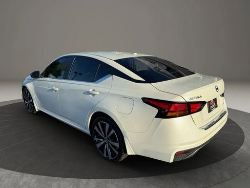 Used 2020 Nissan Altima 2.5 SR w/ Premium Package image 10