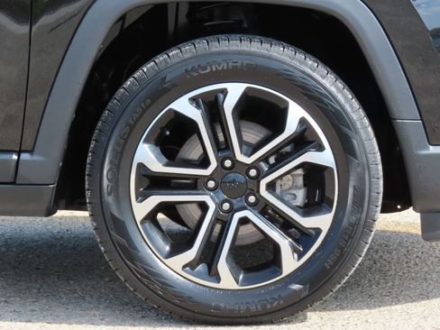 Certified 2022 Jeep Compass Limited AWD/4WD image 17
