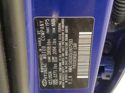 Used 2025 Hyundai Elantra SEL FWD image 33