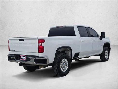 Used 2023 Chevrolet Silverado 2500 LT AWD/4WD image 5