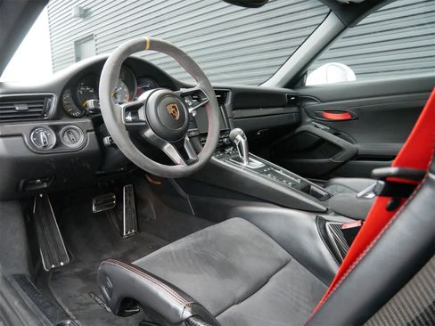 Used 2016 Porsche 911 GT3 RS image 4