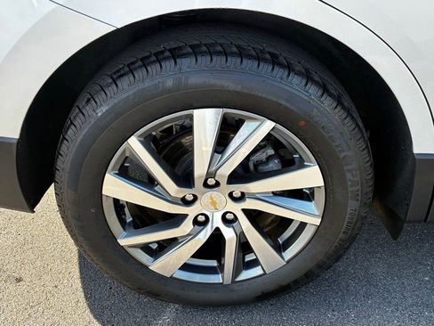 Used 2022 Chevrolet Equinox LT AWD/4WD image 12
