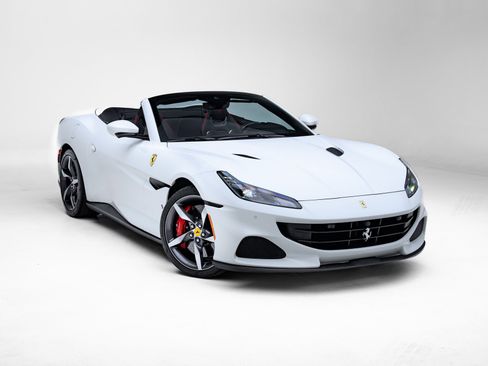 Used 2022 Ferrari Portofino M image 23