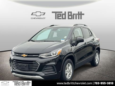 Certified 2022 Chevrolet Trax LT w/ LT Convenience Package image 1