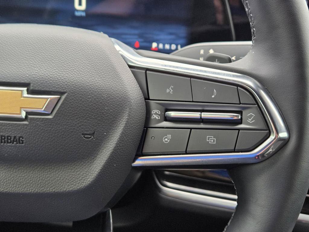 Used 2026 Chevrolet Equinox LT FWD image 23