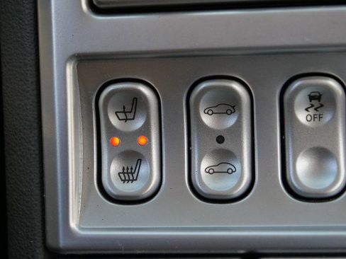 Used 2006 Chrysler Crossfire Limited image 8