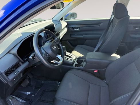 Used 2023 Honda CR-V LX image 9