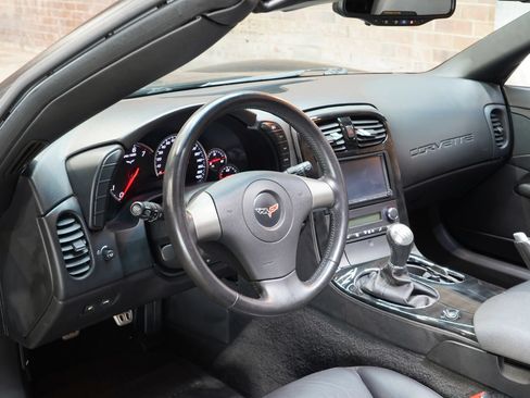 Used 2008 Chevrolet Corvette Coupe w/ Z51 Performance Package RWD image 46