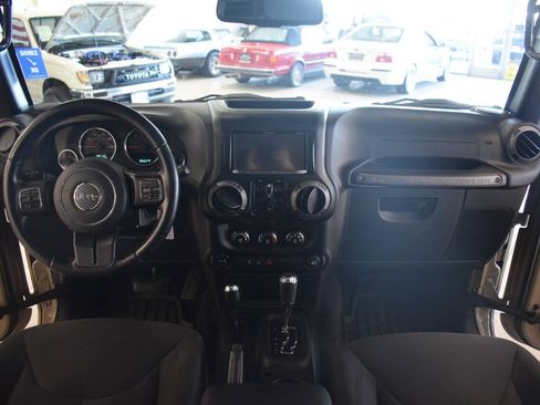Used 2016 Jeep Wrangler Unlimited Sport w/ Quick Order Package 24S AWD/4WD image 15