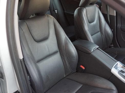 Used 2012 Volvo S60 T5 image 32