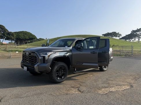 Used 2024 Toyota Tundra Platinum image 5