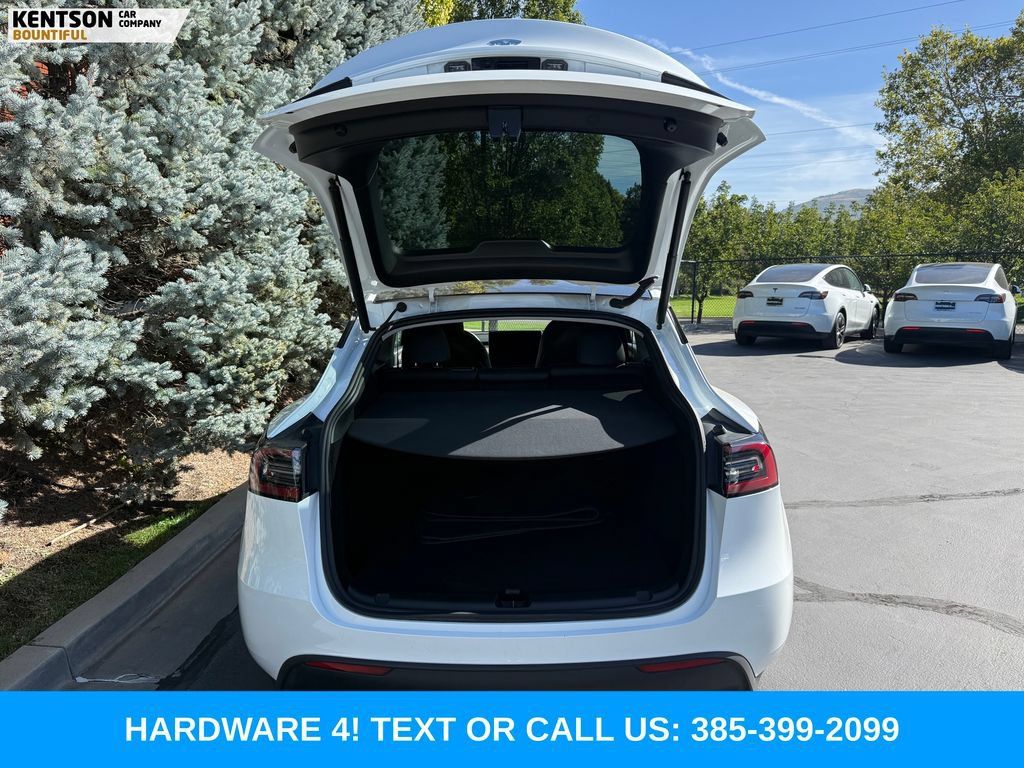 Used 2023 Tesla Model Y Long Range AWD/4WD image 31