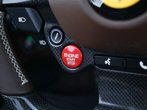 Certified 2022 Ferrari 812 GTS image 30