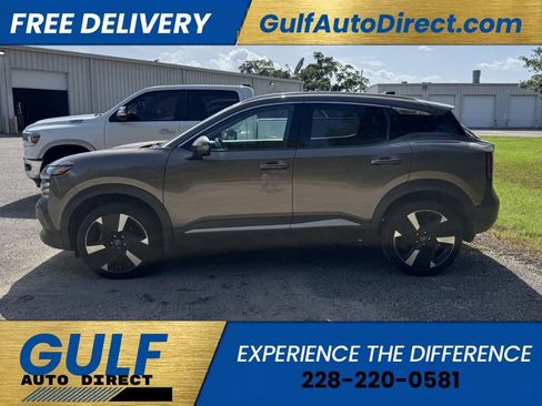 Used 2025 Nissan Kicks SR FWD image 5