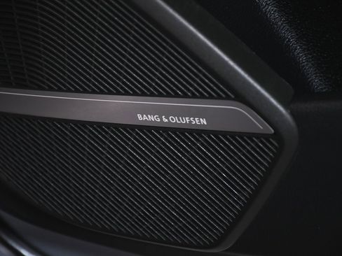 Used 2023 Audi SQ5 Premium Plus w/ Premium Plus Package image 18