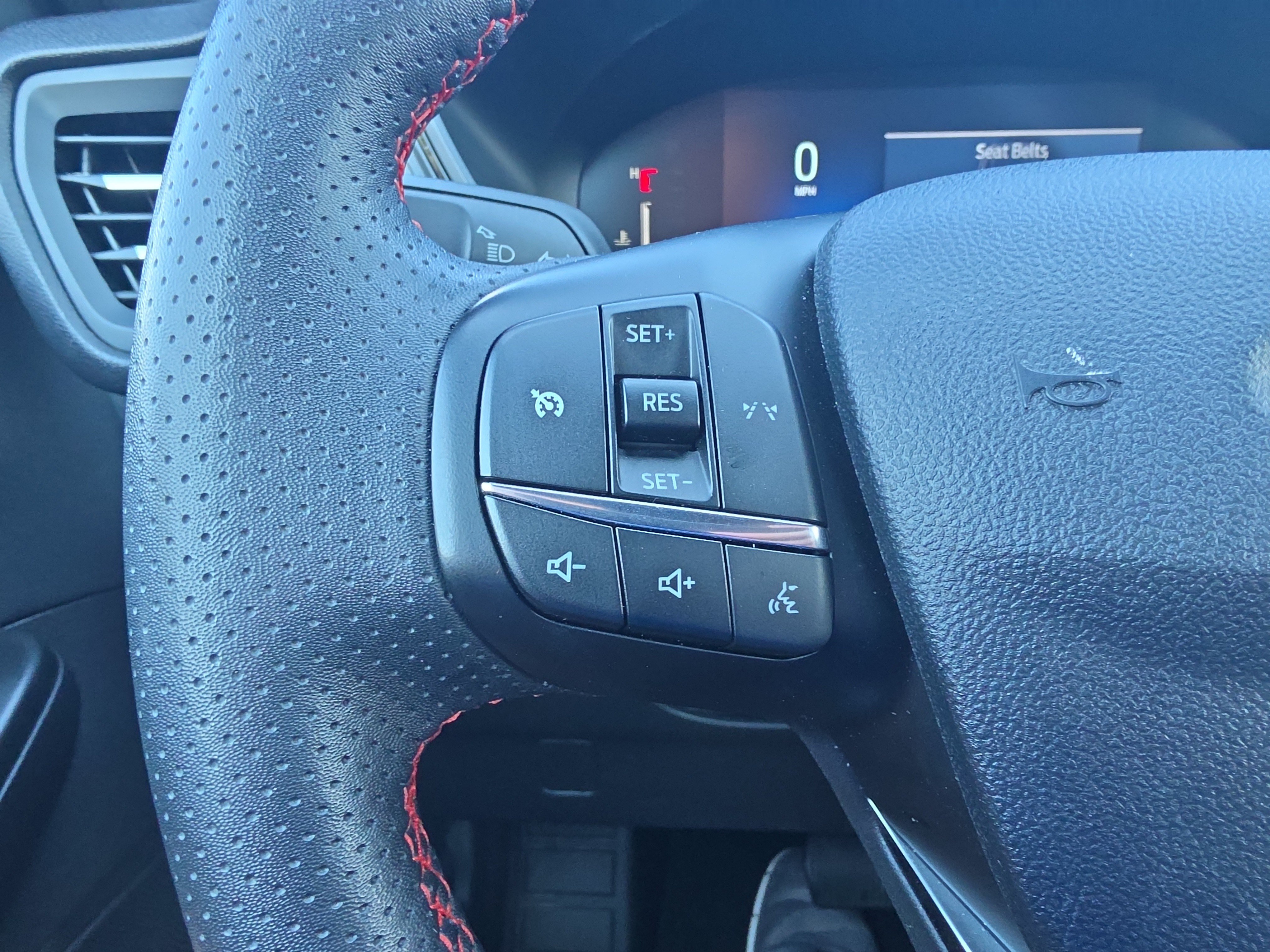 Used 2025 Ford Escape ST-Line Select AWD/4WD image 18