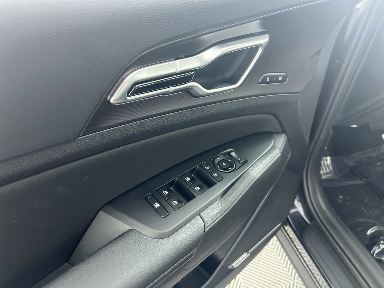 New 2026 Kia Sportage SX FWD image 16