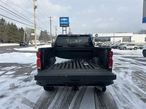 Used 2024 Chevrolet Silverado 2500 High Country w/ Midnight Edition image 5