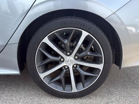 Used 2022 Honda Civic Touring image 16