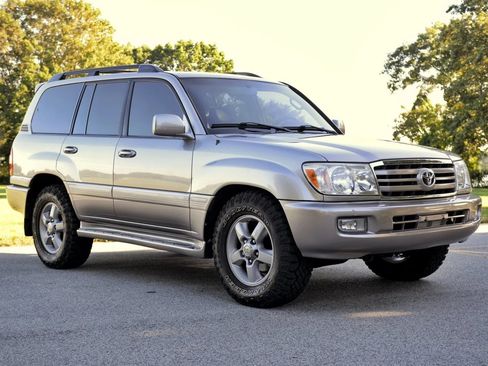Used 2007 Toyota Land Cruiser AWD/4WD image 1