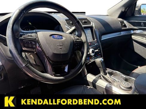 Used 2018 Ford Explorer Sport w/ Equipment Group 401A AWD/4WD image 10