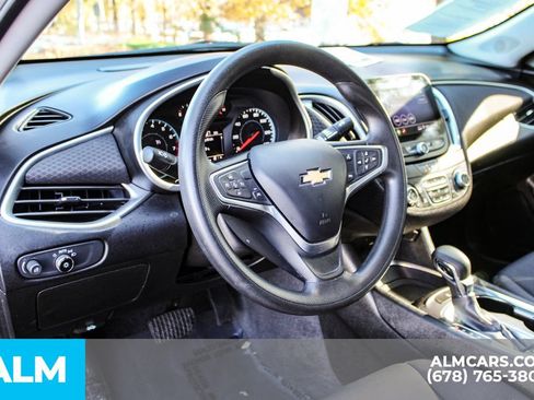 Used 2023 Chevrolet Malibu LT FWD image 17