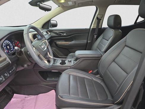 Used 2023 GMC Acadia Denali w/ Black Diamond Edition image 9