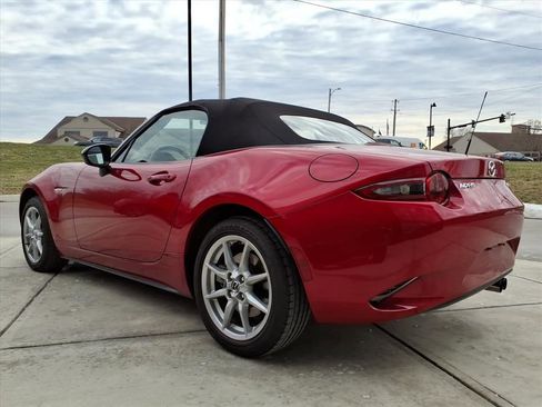 Used 2016 MAZDA MX-5 Miata Sport image 5