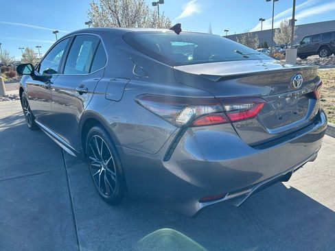 Used 2023 Toyota Camry SE image 5