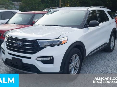 Used 2022 Ford Explorer XLT w/ Equipment Group 202A RWD image 22
