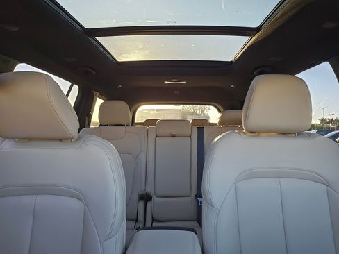 New 2026 Jeep Grand Cherokee L Limited w/ Limited Altitude Package AWD/4WD image 28