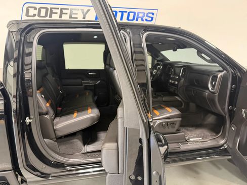 Used 2020 GMC Sierra 2500 AT4 w/ AT4 Premium Package AWD/4WD image 17