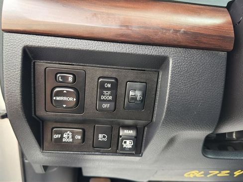 Used 2019 Toyota Tundra Limited w/ Limited Premium Package image 26