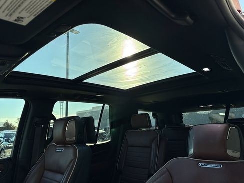 Used 2024 GMC Yukon Denali Ultimate image 21