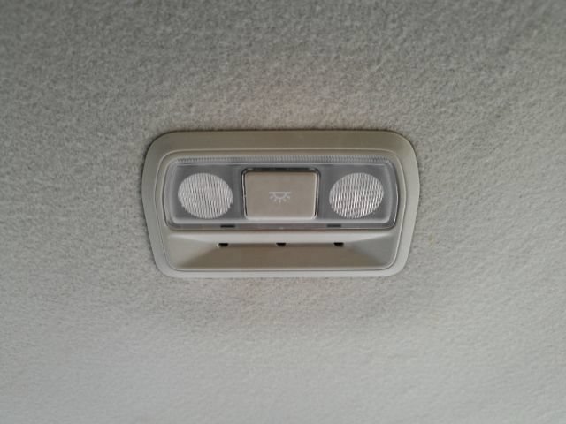 Used 2025 Nissan Kicks SV FWD image 29