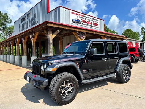 Used 2020 Jeep Wrangler Unlimited Rubicon w/ Cold Weather Group AWD/4WD image 2