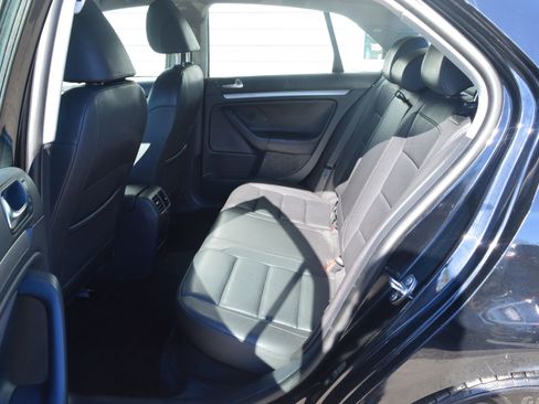 Used 2010 Volkswagen Jetta SE image 13