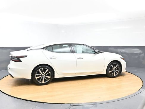 Used 2023 Nissan Maxima SV w/ Floor Mat Group FWD image 5