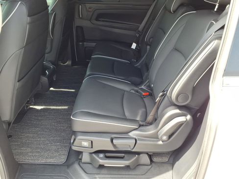 Used 2025 Honda Odyssey Touring image 21