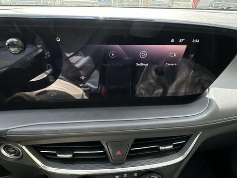 Certified 2024 Buick Encore GX Preferred w/ Advanced Technology Package FWD image 23