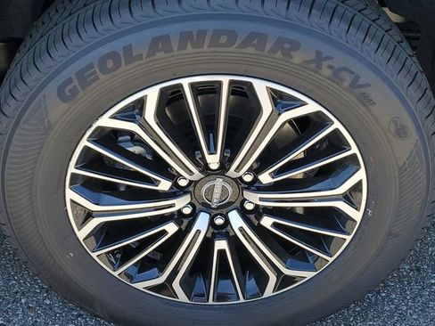 New 2025 Nissan Armada SL w/ Captain's Chari Seat Package AWD/4WD image 32