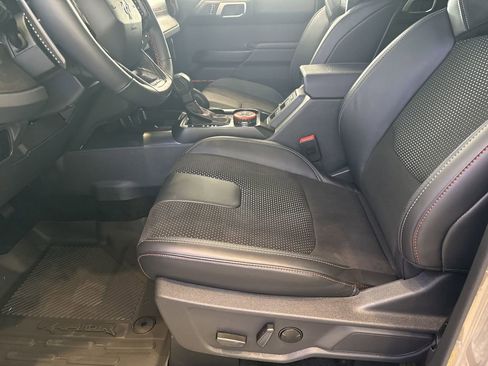 New 2025 Ford Bronco Raptor image 9